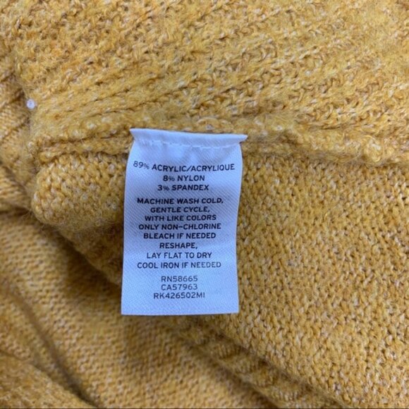 Abound V-Neck Tunic Sweater - Picture 5 of 5